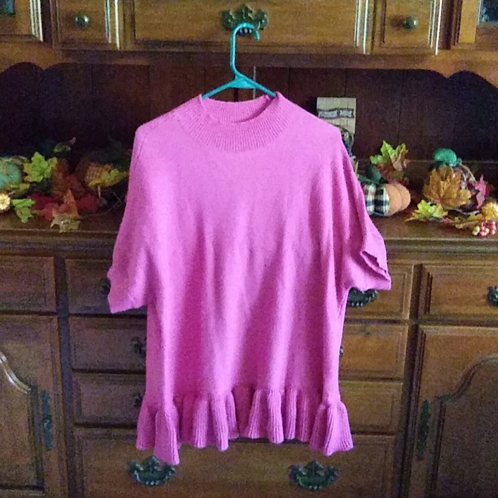Elle pink large short sleeve sweater